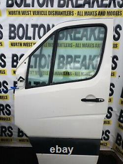 08-14 Mercedes Sprinter Vw Crafter Front Passengers Side Door Complete, No Mirror