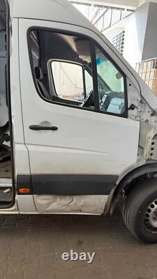 Mercedes Sprinter W906 VW Crafter Front Door Right Passenger Door Damaged